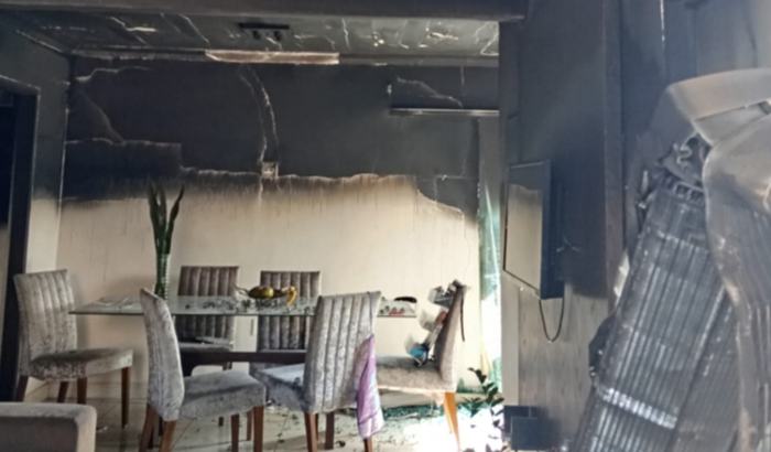 Ajude a Paulinha reconstruir sua casa