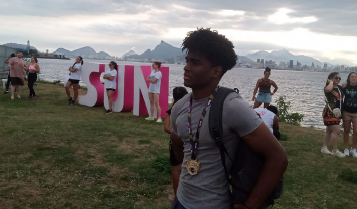 Ajuda na compra de material esportivo e suplementação