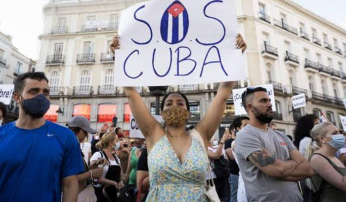AJUDAR FAMÍLIA CUBANA A VIR PARA O BRASIL