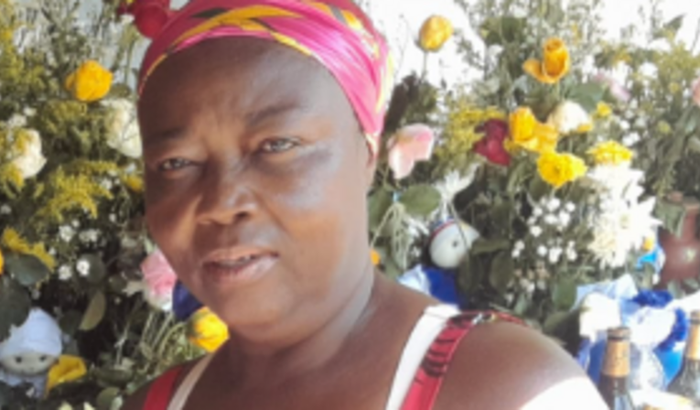 Ajuda pra reconstruir minha barraca que pegou fogo 