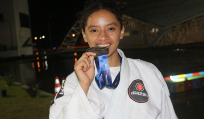 Em buscar de verba para participar do circuito europeu de Judô