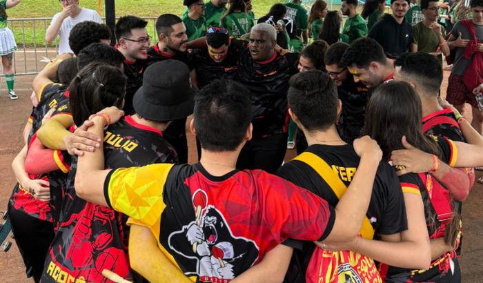 Ajude a Bateri Gorilada tocar o EP