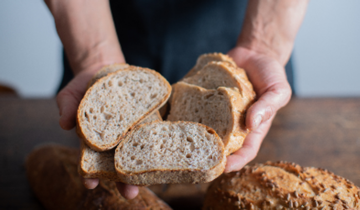 AjudarClaudio a manter a estrutura do Pão durante a recuperação.