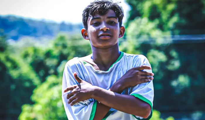 Ajude a realizar um sonho de ser jogador 