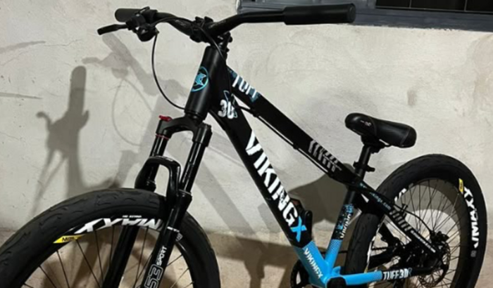 Estou precisando de uma bicicleta para me locomover de casa para a escola quem poder me ajudar des de já eu agradeço