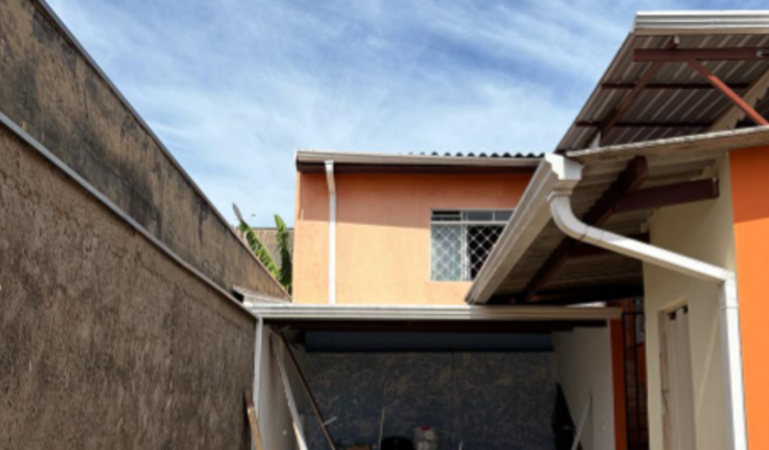Construção do telhado na Casa de Auxílio Vó Catarina e Caboclo Araribóia