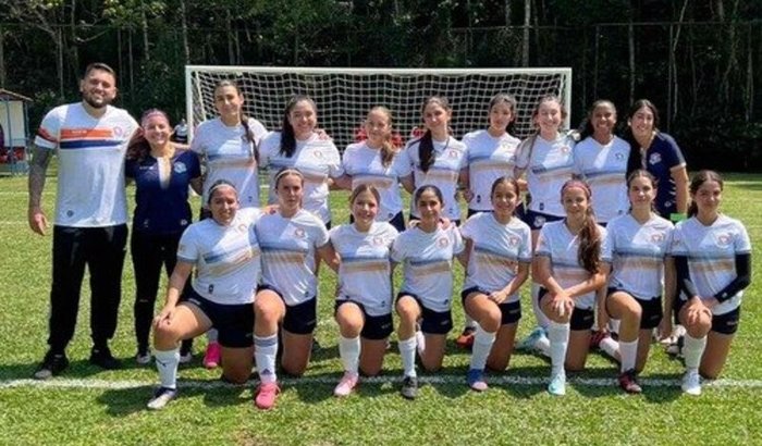 Help the Cougars Girls Soccer Team to participate in ISSL