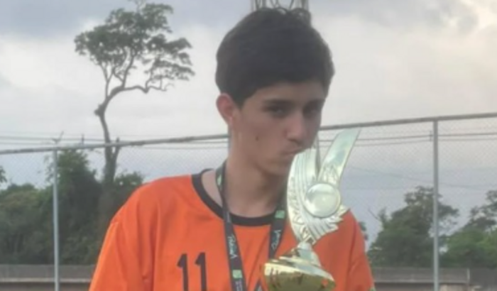 Vamos ajudar o Vini a integrar a seleção de futsal de surdos