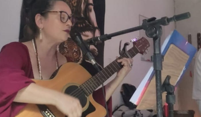 Ajude a comprar um novo violão