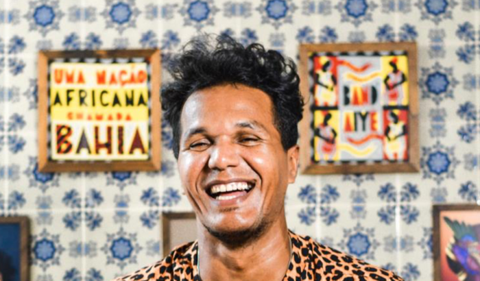 Ajude Felix realizar o sonho de falar inglês