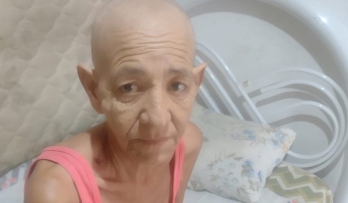 AJUDA DONA SILVIA