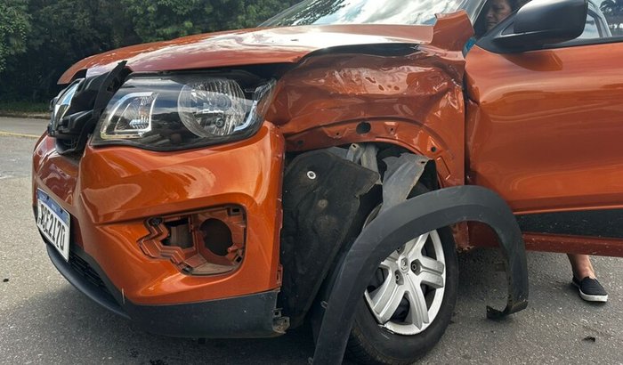 Auxílio para conserto do carro de trabalho 