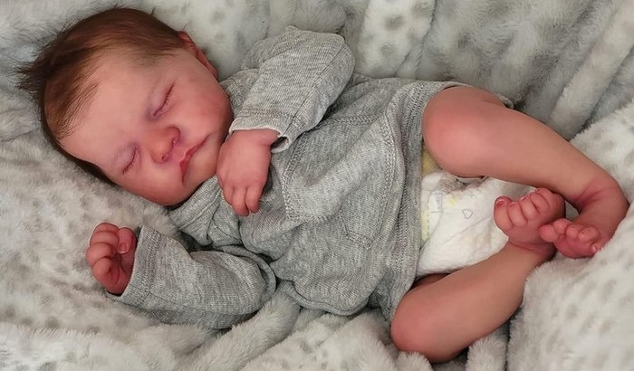 Ajudar a comprar uma boneca bebê reborn 