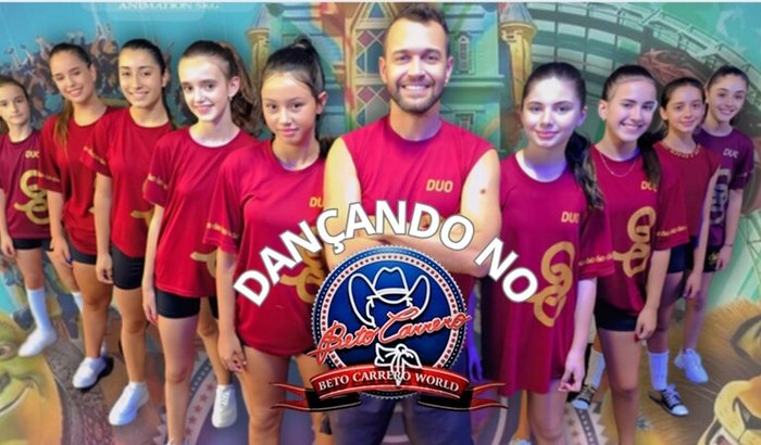 DUO Dançando no Beto Carerro World 