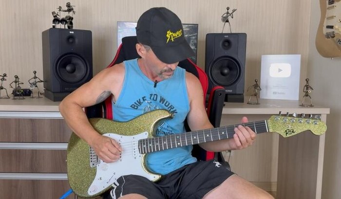 Minha Primeira Guitarra RSL