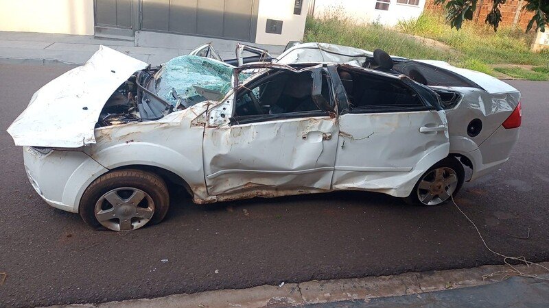 "PERDI MEU CARRO" - Vítima de Furto em 27/03/2025 - Na fuga ladrão capotou e deu perca total.