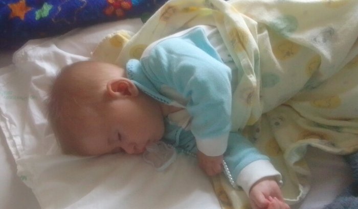 Ajude comprar leite pregomin para meu filho so pode toma este