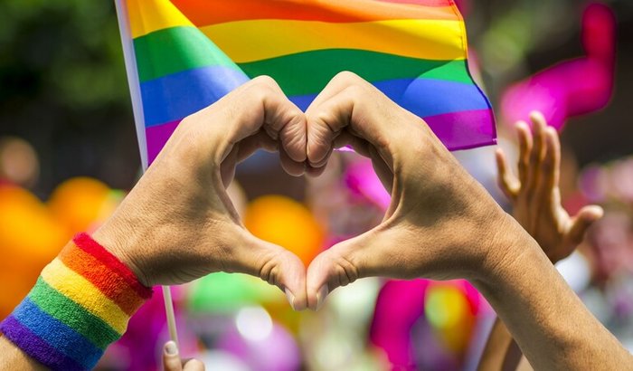AVG LGBT+