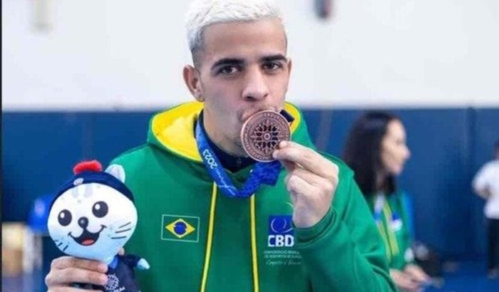 Ajuda para o atleta Giannotti Rodrigues participe do mundial de futsal na Itália