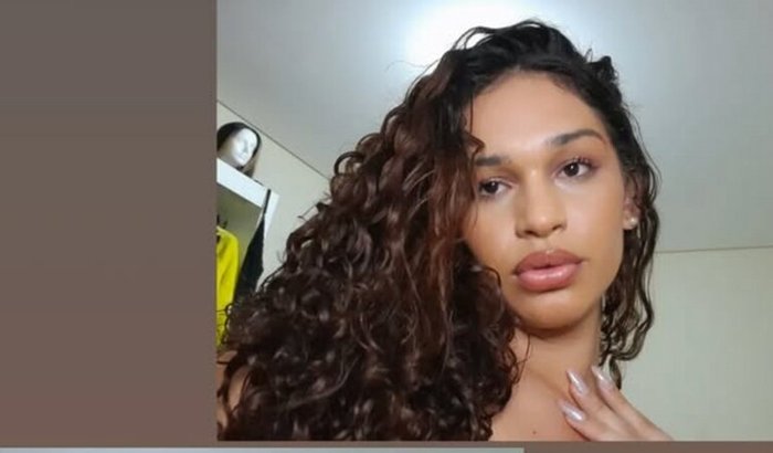 PRECISO DE UM CELULAR