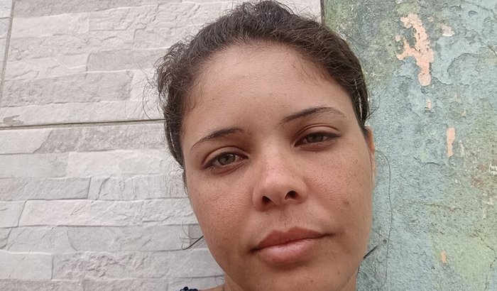 Paga meu aluguel e concertar minha motinha 