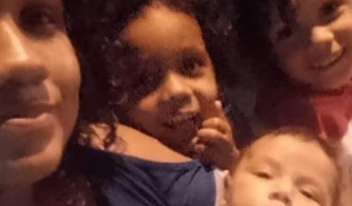 Vamos ajudar a Carol a comprar os materiais de trabalho dela . 