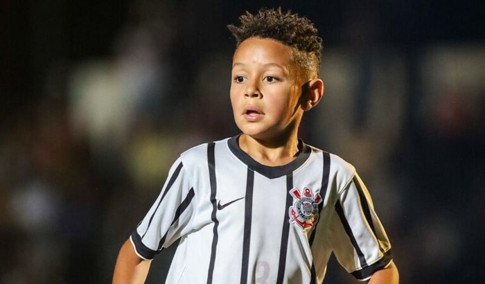 Ajudando o PH a ir para um campeonato de Futebol 