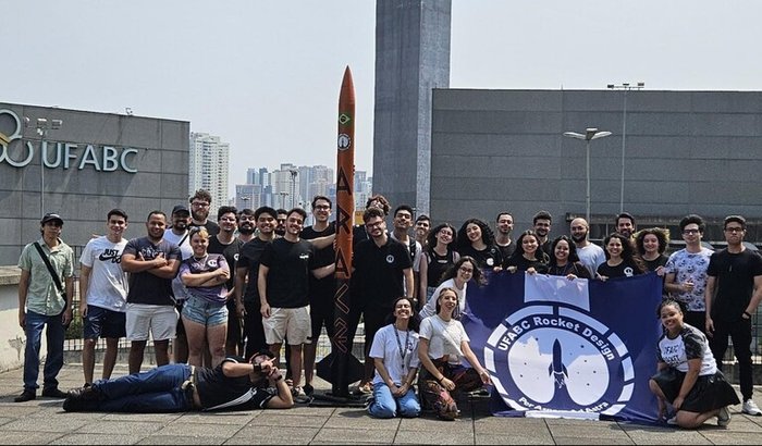 Ajude o Aracê a voar na IREC