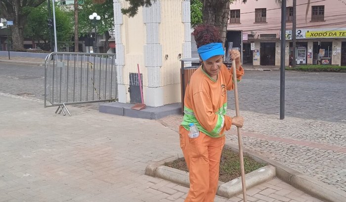 Ajuda para  levantar um cômodo.