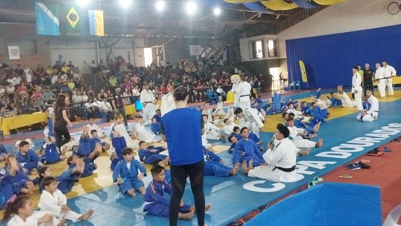 Ação entre amigos do judô 
