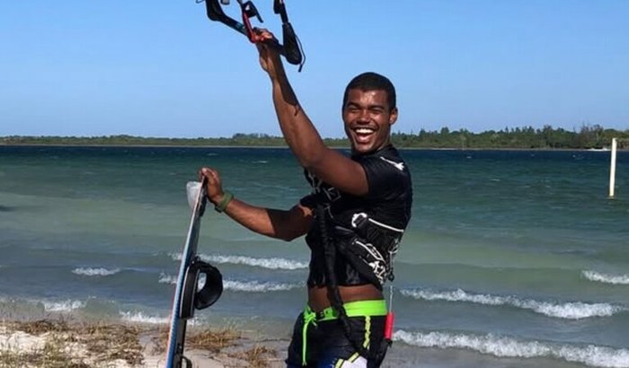 Ajuda pra comprar um equipamento de kitesurfe para treinar 