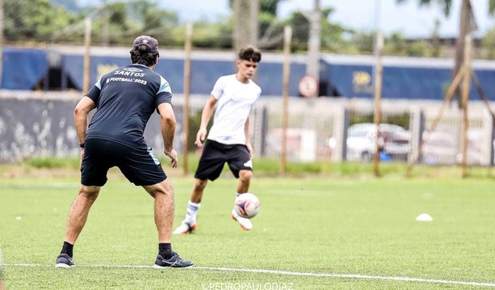 Viagem para um torneio de Futebol na Europa
