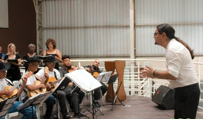 Ajude jovens artistas a participarem de sua primeira Ópera!