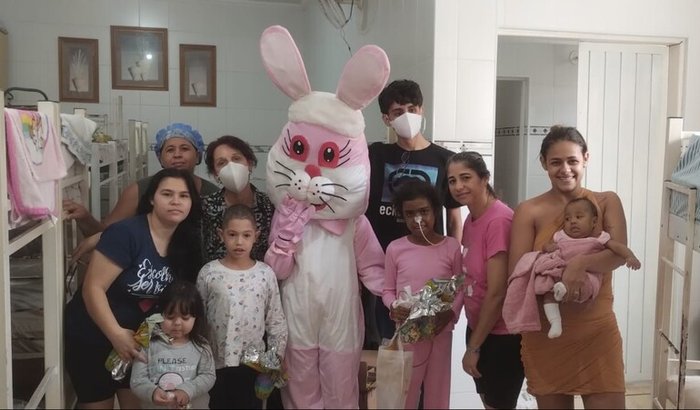 Conserto caminhão - Casa de Apoio a Senhoras e Crianças com Câncer