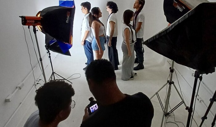 Ajude-nos a produzir nosso TCC!