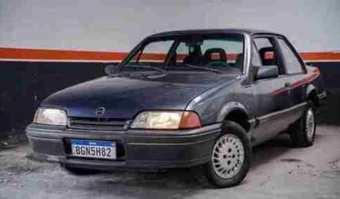 Monza pra importar cigarro do Paraguai!