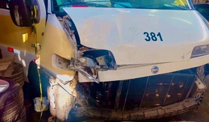 Ajuda para um novo recomeço: Van Escolar da Tia Cris