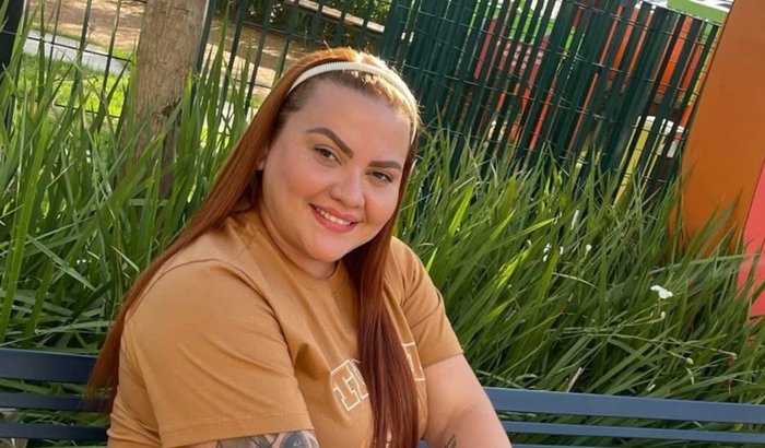 Me ajude a comprar meu material de trabalho,pois fui roubada 