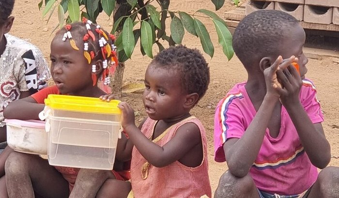 REFEITORIO COMUNIDADE DO HOMBO - Angola - África