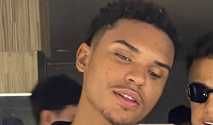 Ajude o yan a pagar a passagem 