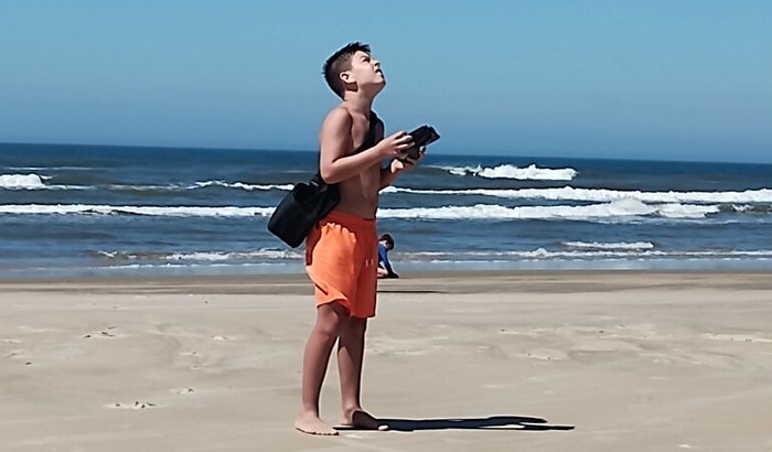 Ajude "o Guri do drone" a voar novamente