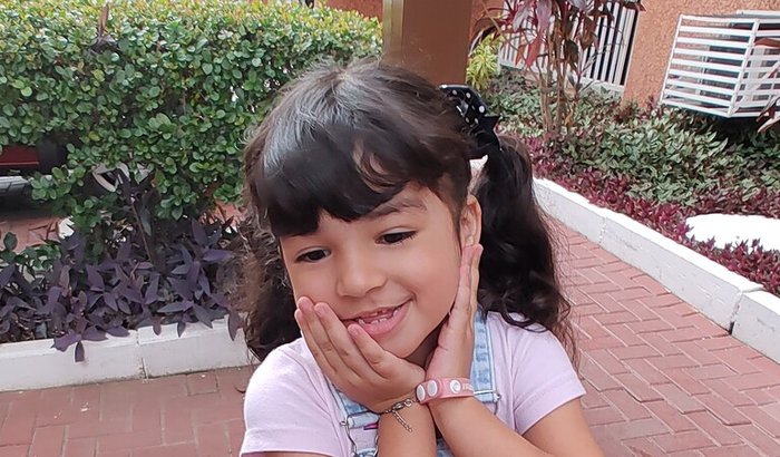 Ajuda pra comprar um iPad pra Florinha pra CAA