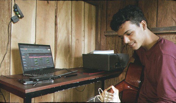 Ajude Jerehh a produzir sua música!