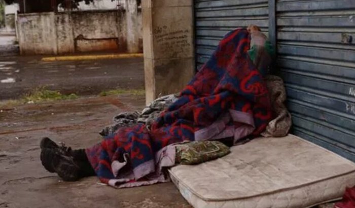 Ajudar moradores de rua no frio 