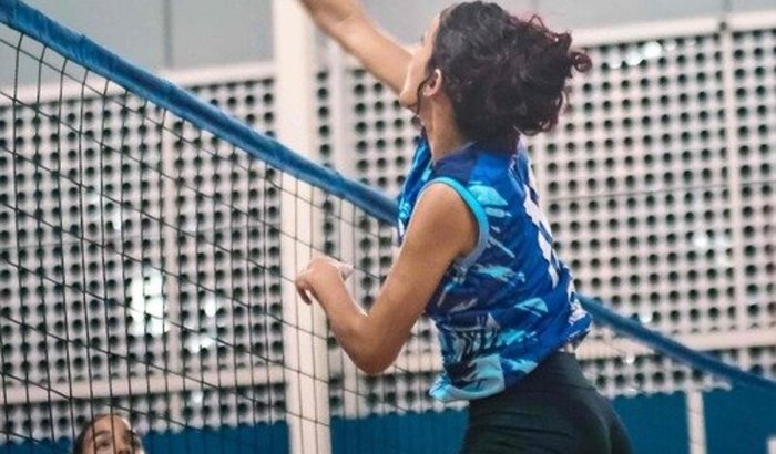 Ajuda para pagar campeonatos de voleibol 