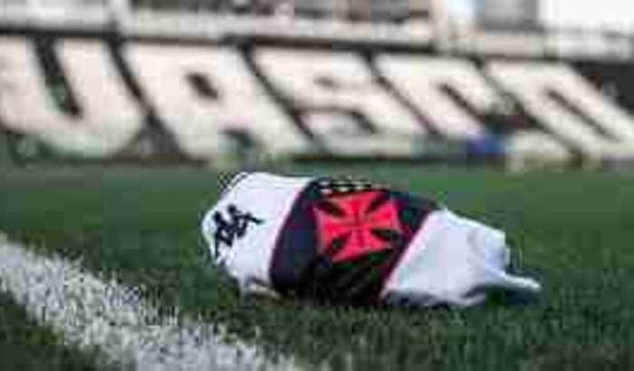 Comprar um elenco para o Vasco da gama ( e hora de construir o nosso time. ) 