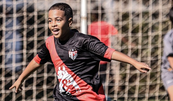 Ajude o Gabriel ir para São Paulo disputar um campeonato. 