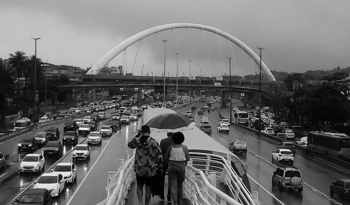 Ajudar a comprar materiais 