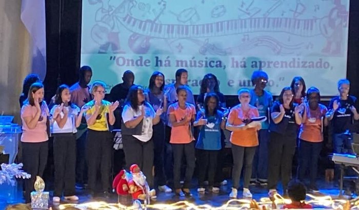 Ajude com  transporte e hospedagem  no Canta Brasil 