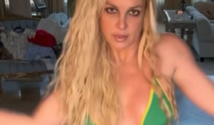 Britney, come to Brazil 